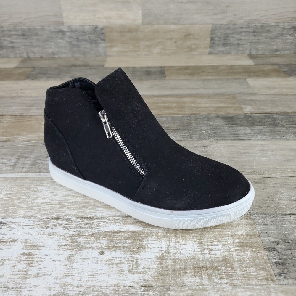 Cushionaire Hart Womens Shoes Sz 7.5 M Black White‎ Mid Top Dual Zipper Sneakers